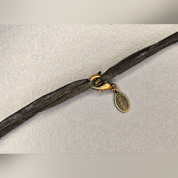 [Express] Black, White, Clear & Striped Beaded Necklace - Picture 9 of 13